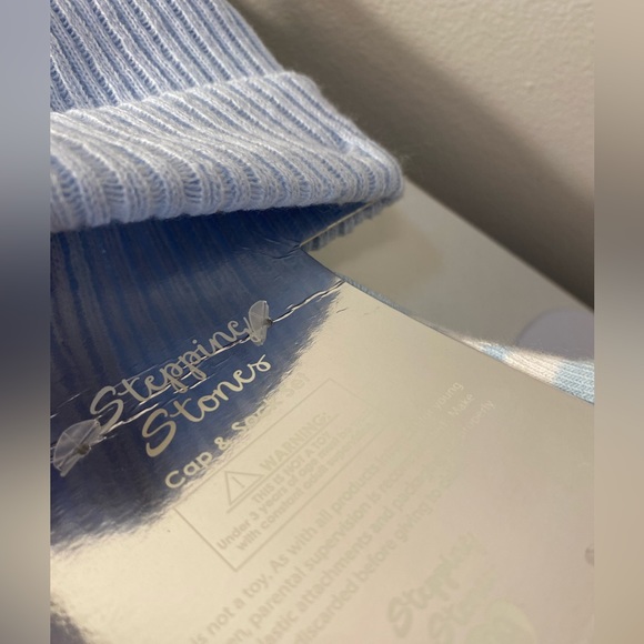 Stepping Stones Newborn Beanie and Footies Set NWT - Picture 4 of 5